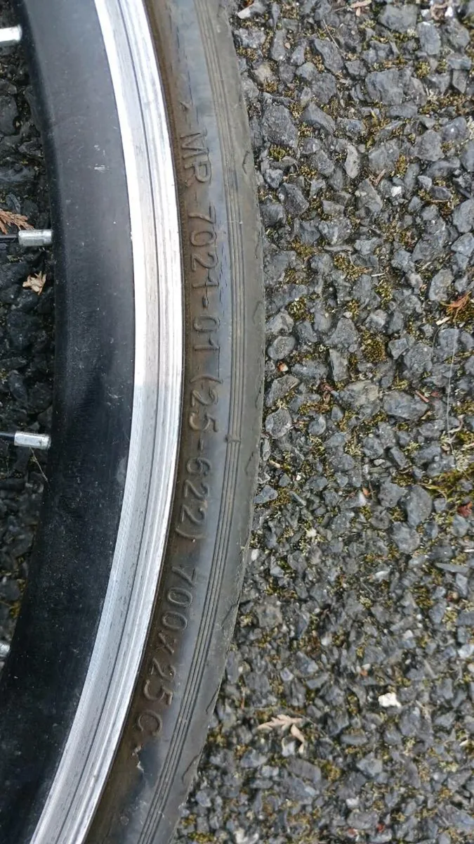 Road Bike - Image 3