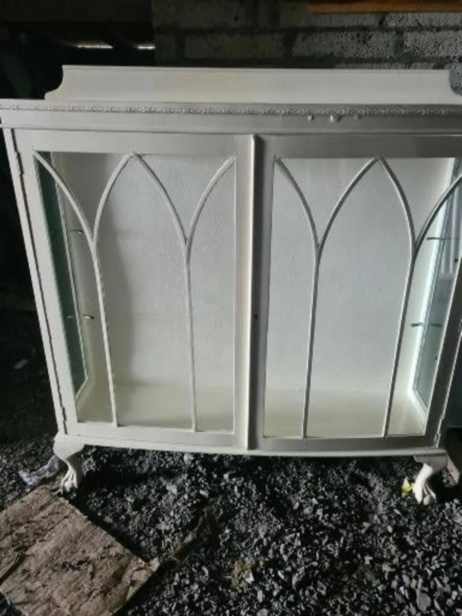 Display unit for fine items like porcelain - Image 2
