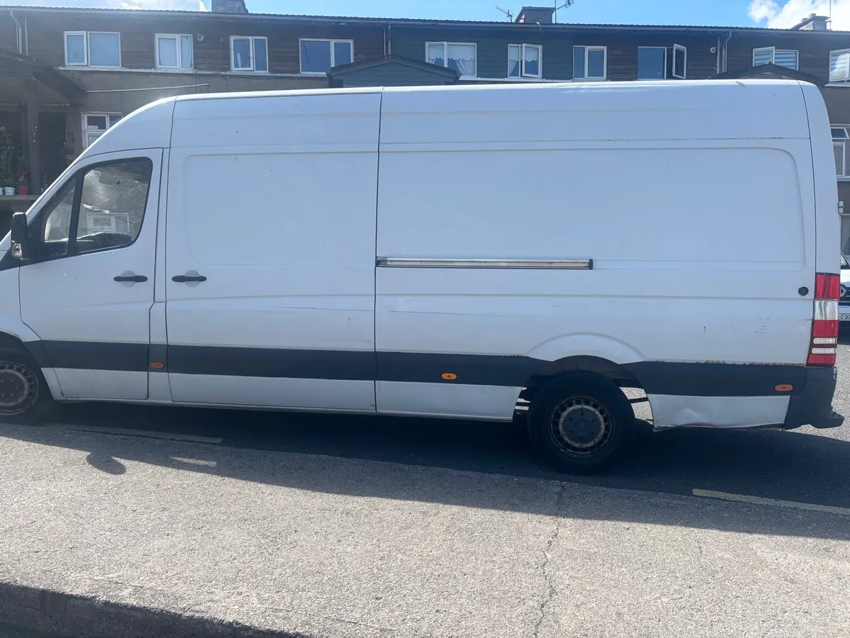 Mercedes Sprinter Van LWB 151 - Image 3