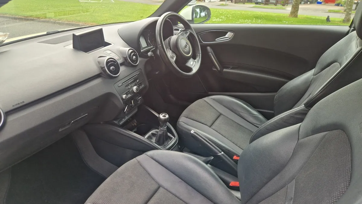 Audi A1 2011 - Image 3
