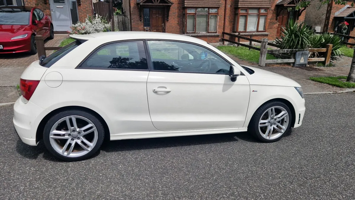 Audi A1 2011 - Image 1