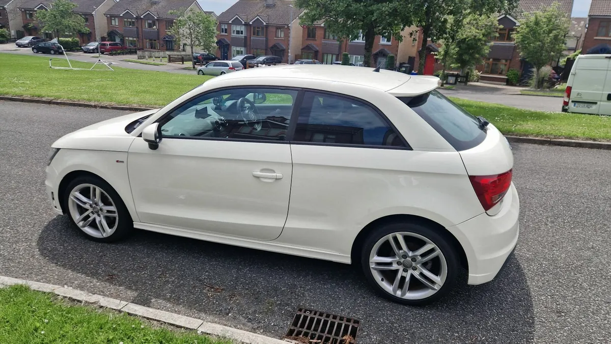 Audi A1 2011 - Image 1
