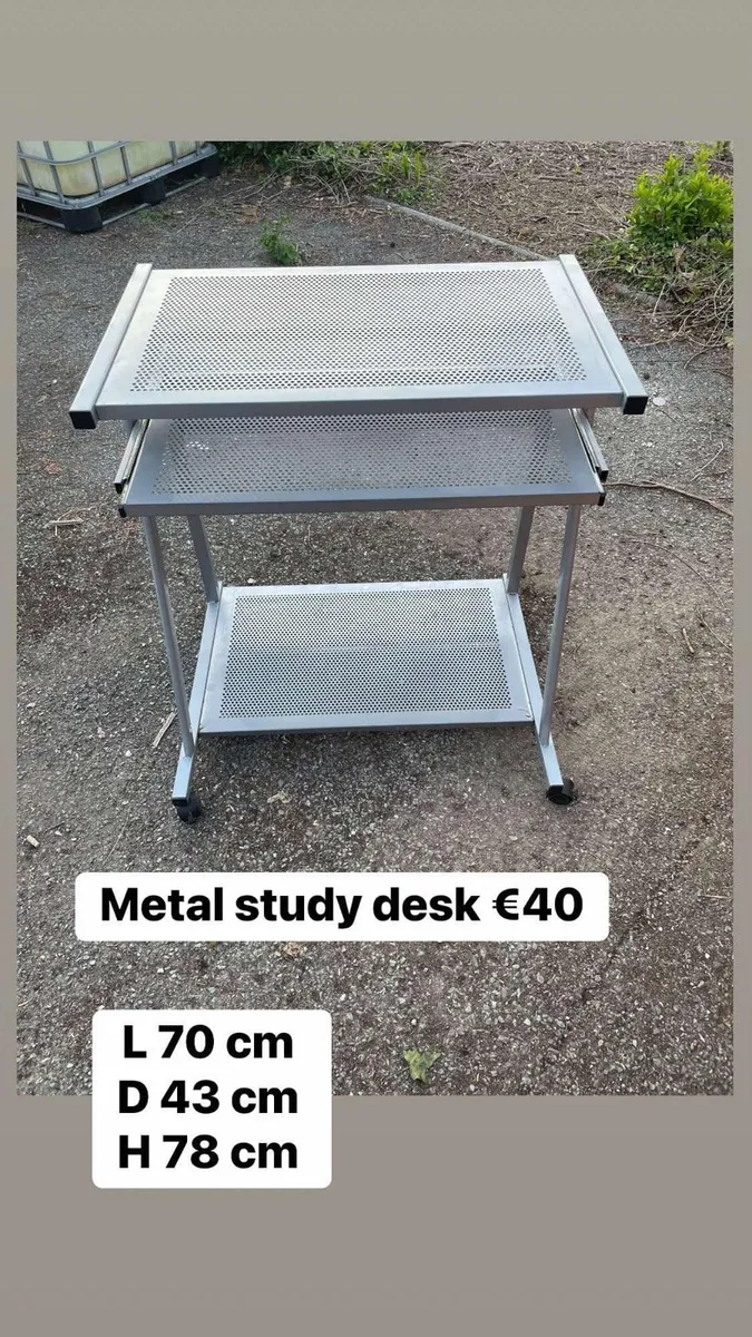 Computer table / desk - Image 1