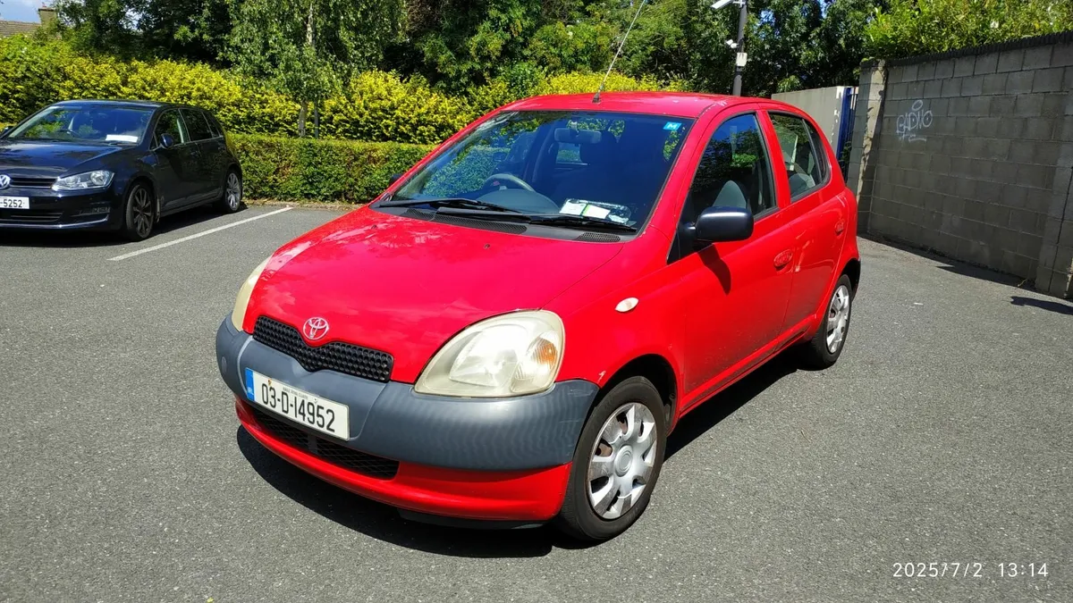 Toyota Yaris 2003 - Image 2