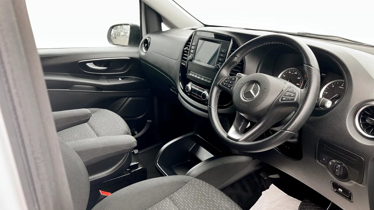 Mercedes-Benz Vito 2.0 119 CDI SELECT Tourer - Image 4
