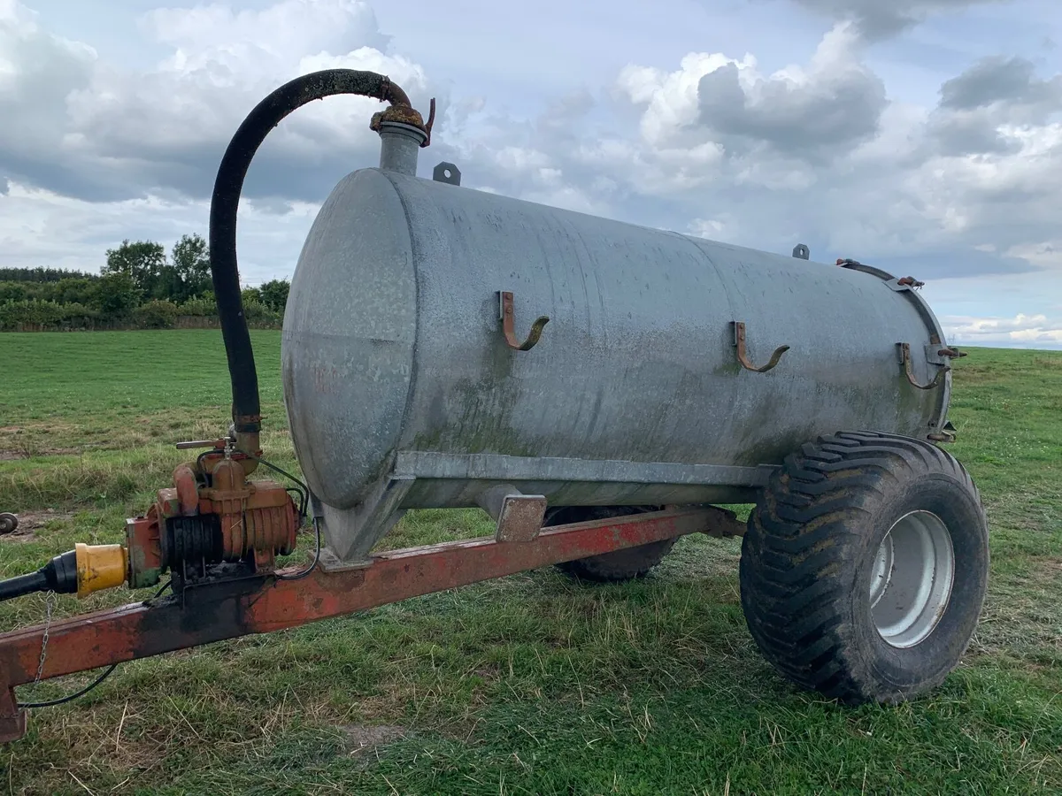 Slurry tank 1100 gallon - Image 1
