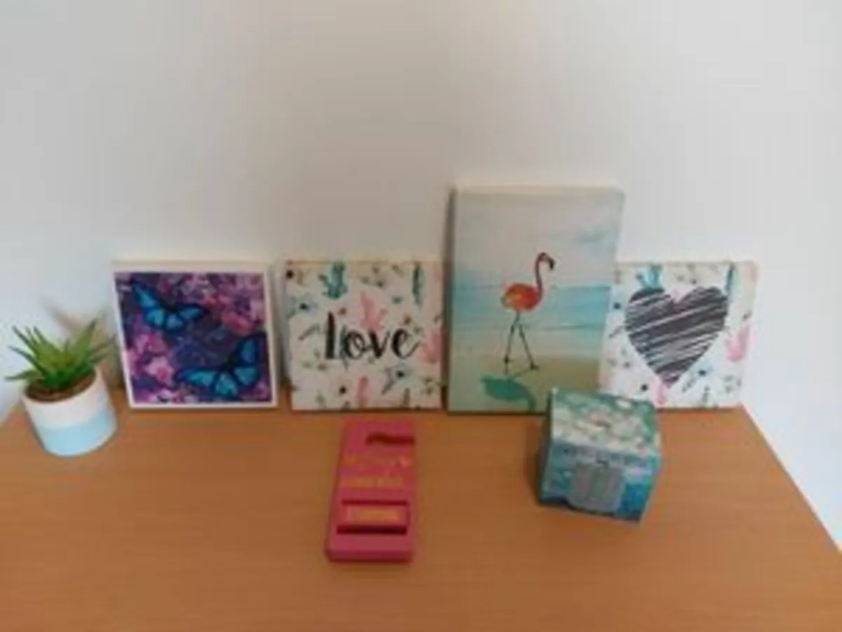 Bedroom decoration bundle of items