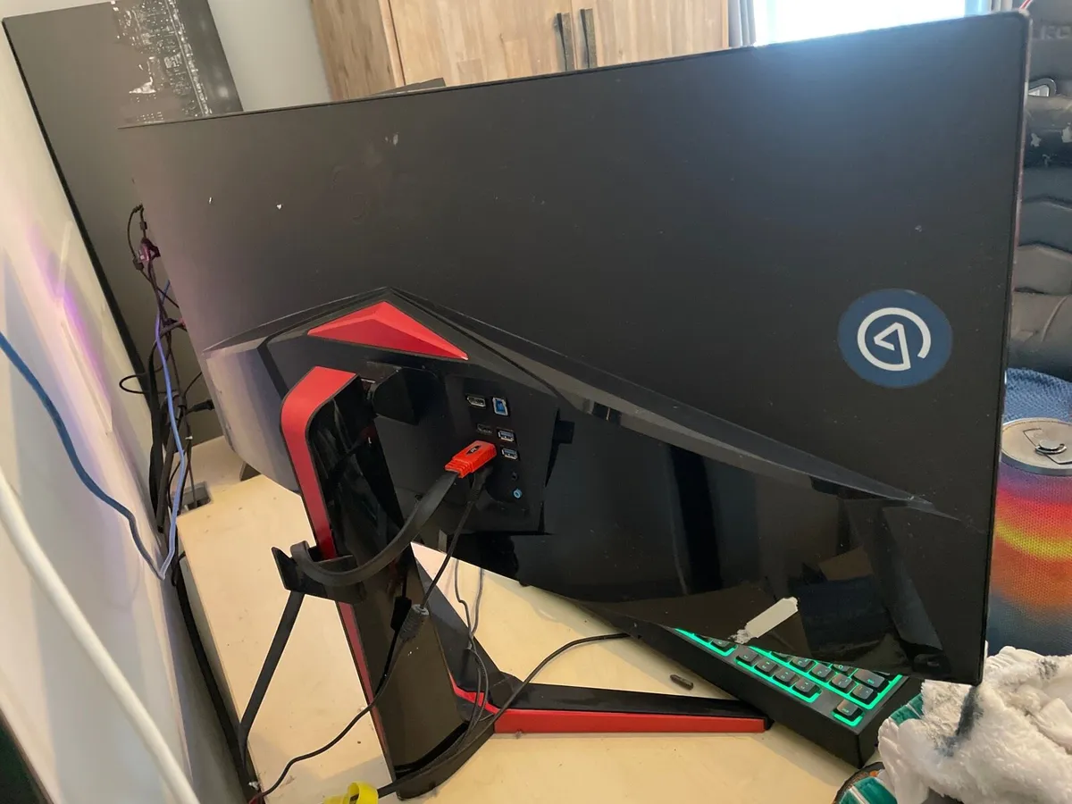 LG 34” UltraWide curved gaming monitor - Image 3
