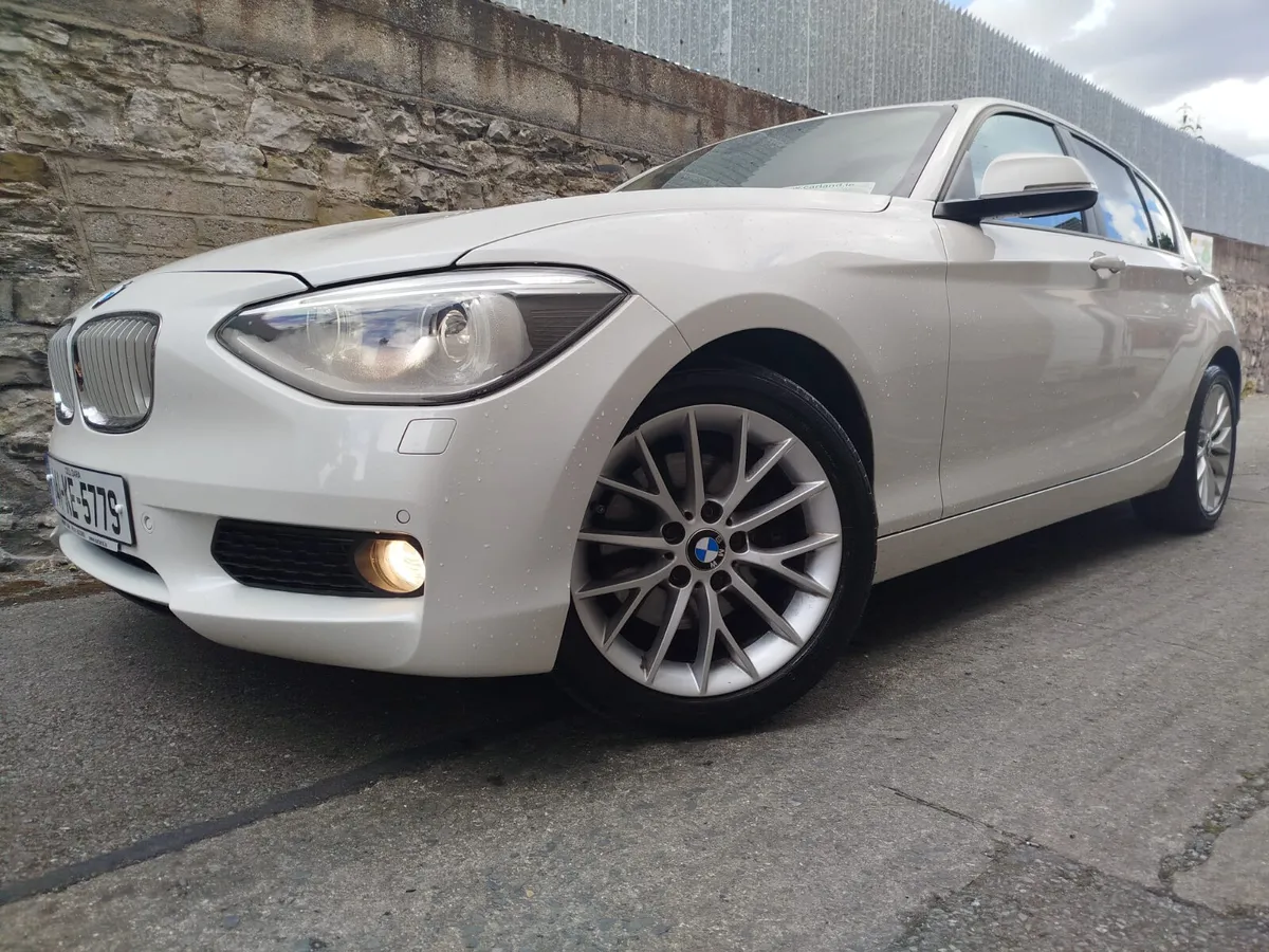 BMW 1-Series 2014 LOW KM.  AUTOMATIC - Image 4