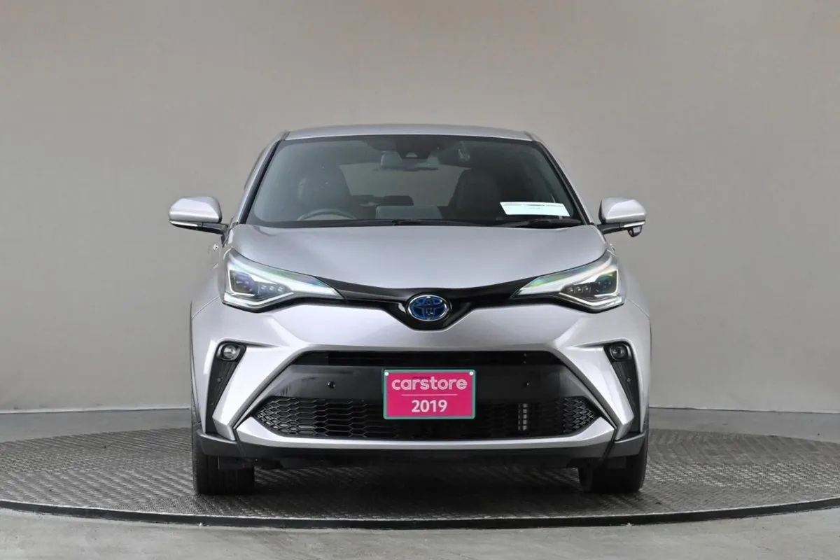 Toyota C-HR 1.8 Hybrid Sport half Leather reverse - Image 2