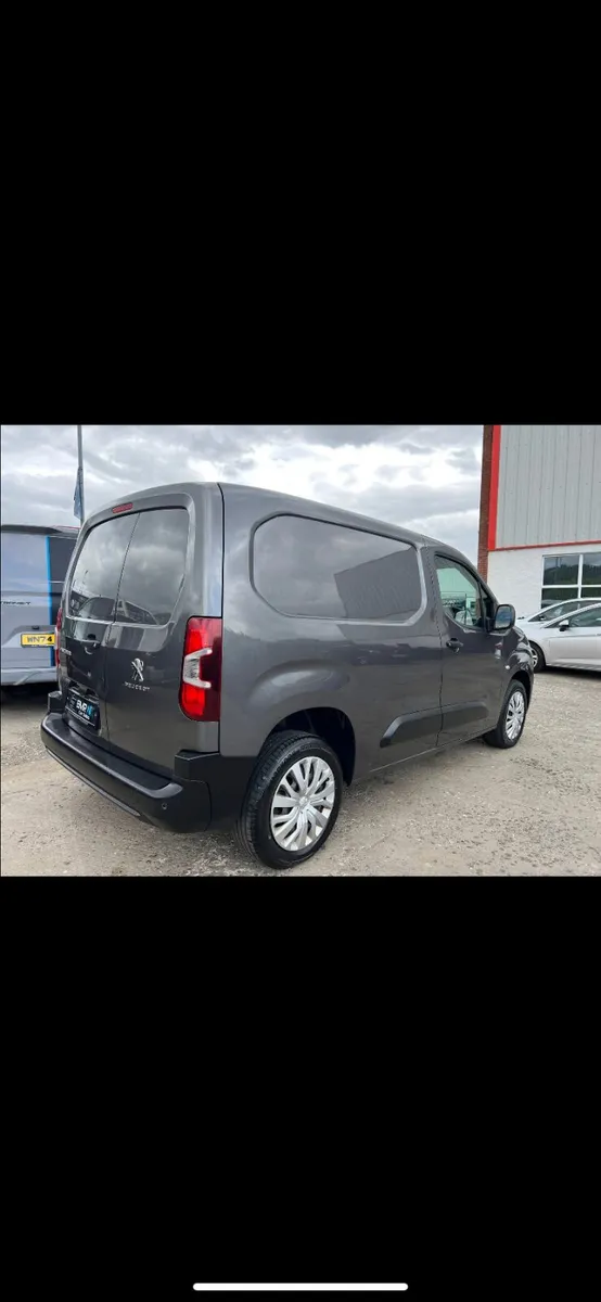 PEUGEOT PARTNER NEW MODEL 2021 - Image 2