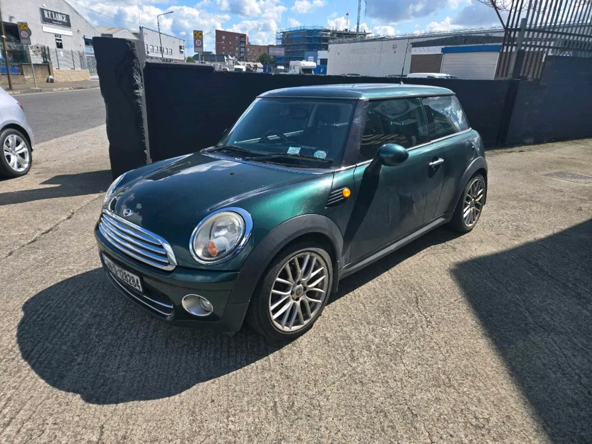 MINI COOPER 1.6 DIESEL 110BHP. CLEAN CAR - Image 2