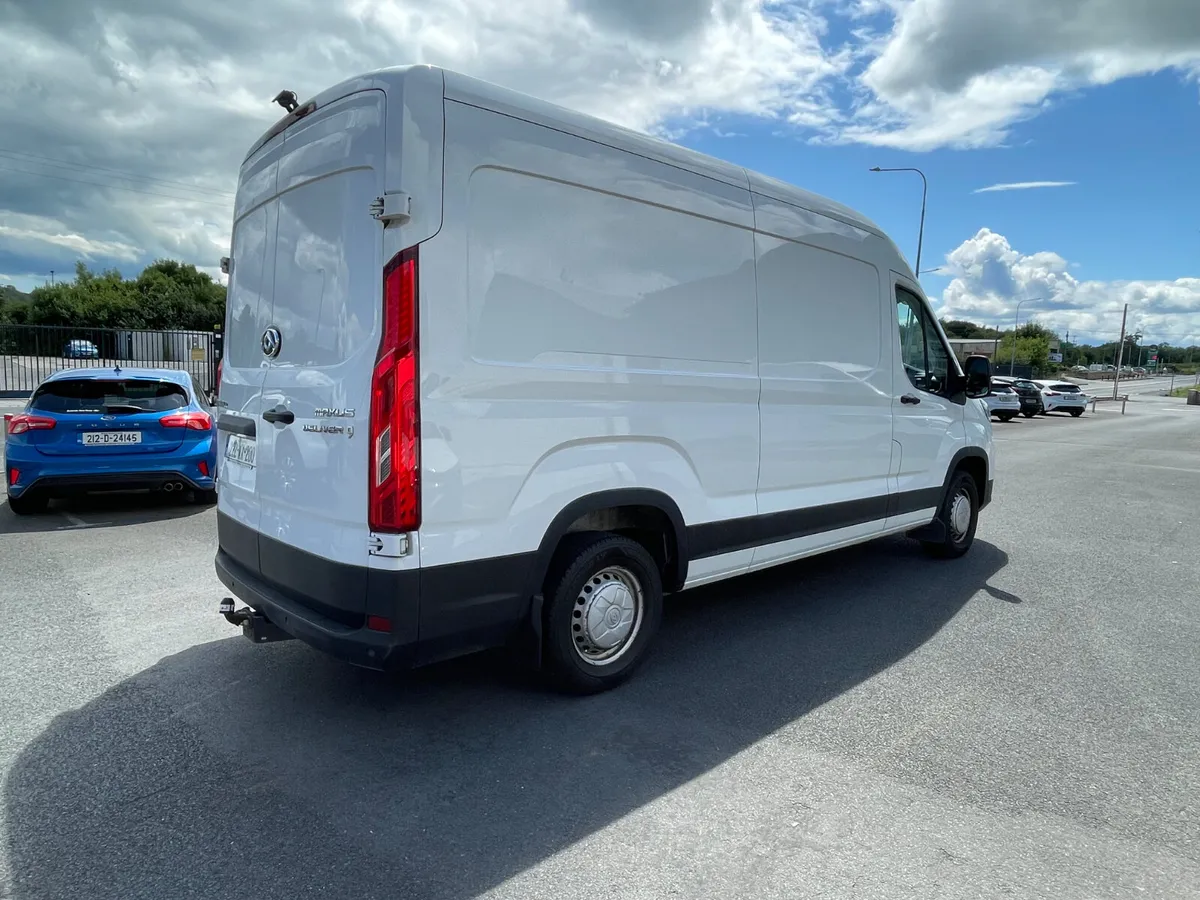 Maxus E Deliver D9 Low mileage - Image 4