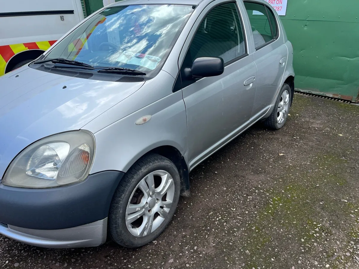 00 Toyota Yaris 1.0 petrol - Image 3