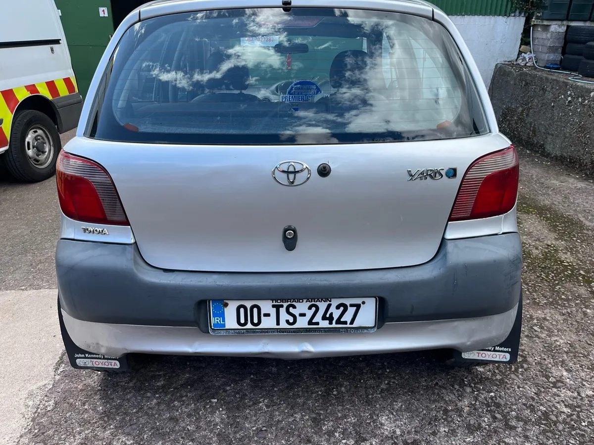 00 Toyota Yaris 1.0 petrol - Image 4