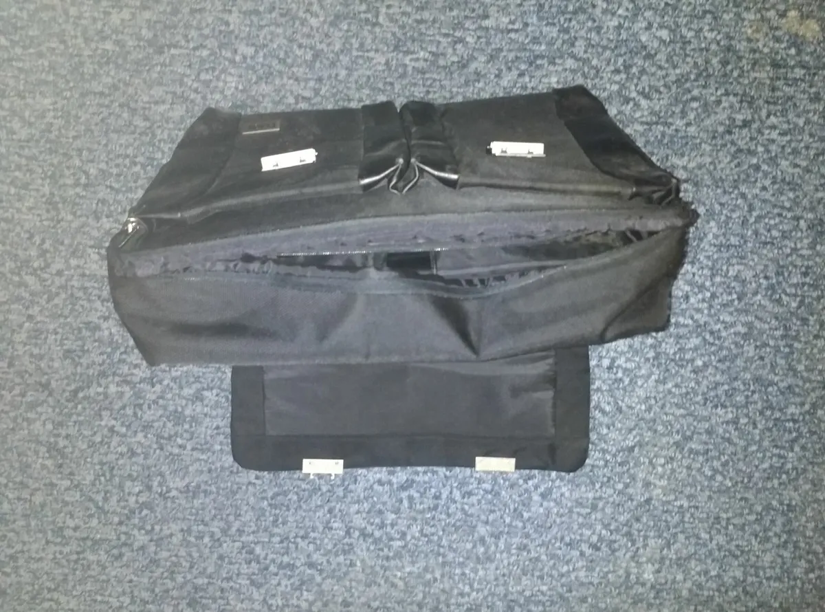 ELIOX Document/Device Padded Case/Satchel - Image 1