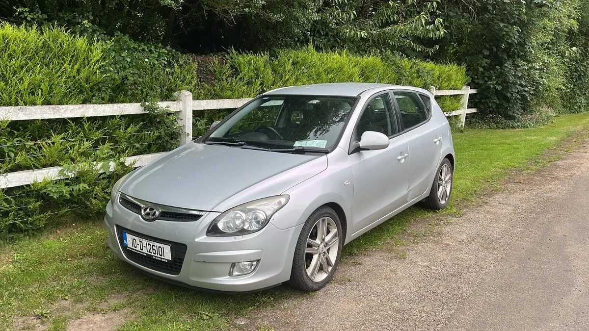 Hyundai i30 2010 - Image 1