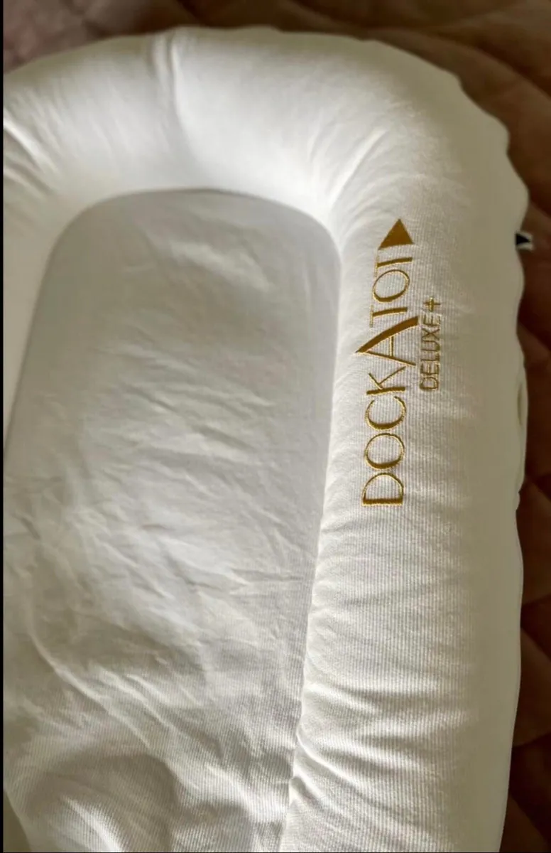 Dockatot Dock Delux Peestige white baby nest - Image 2