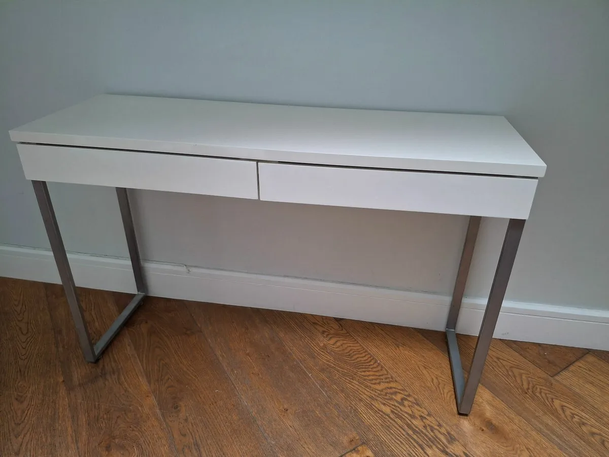 Desk IKEA 40Dx120Lx77H