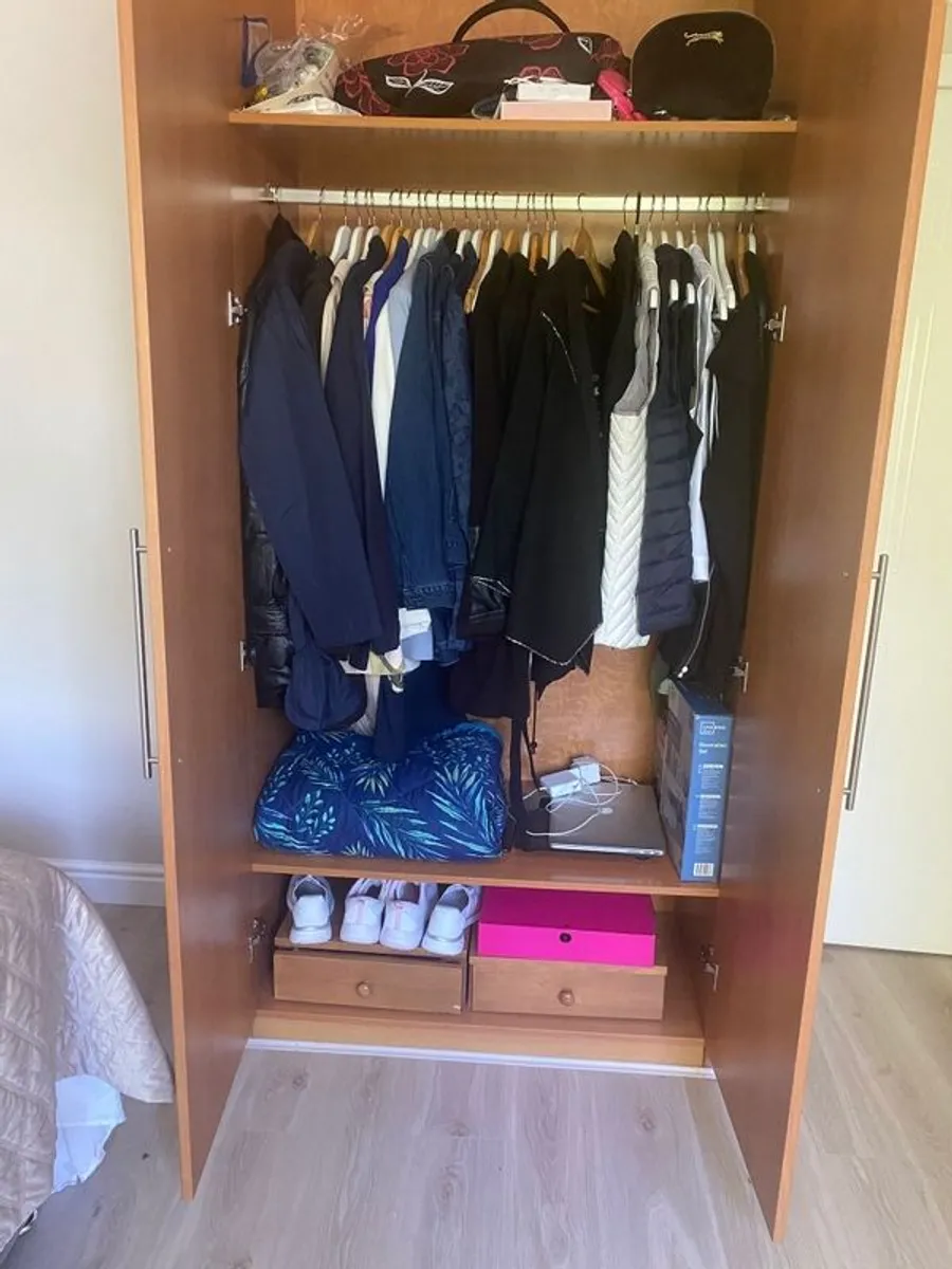 wardrobe free must be gone by Friday - Image 3