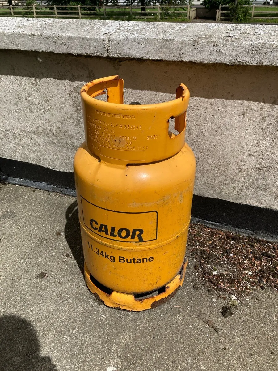 Butane gas canister, half full - Image 2