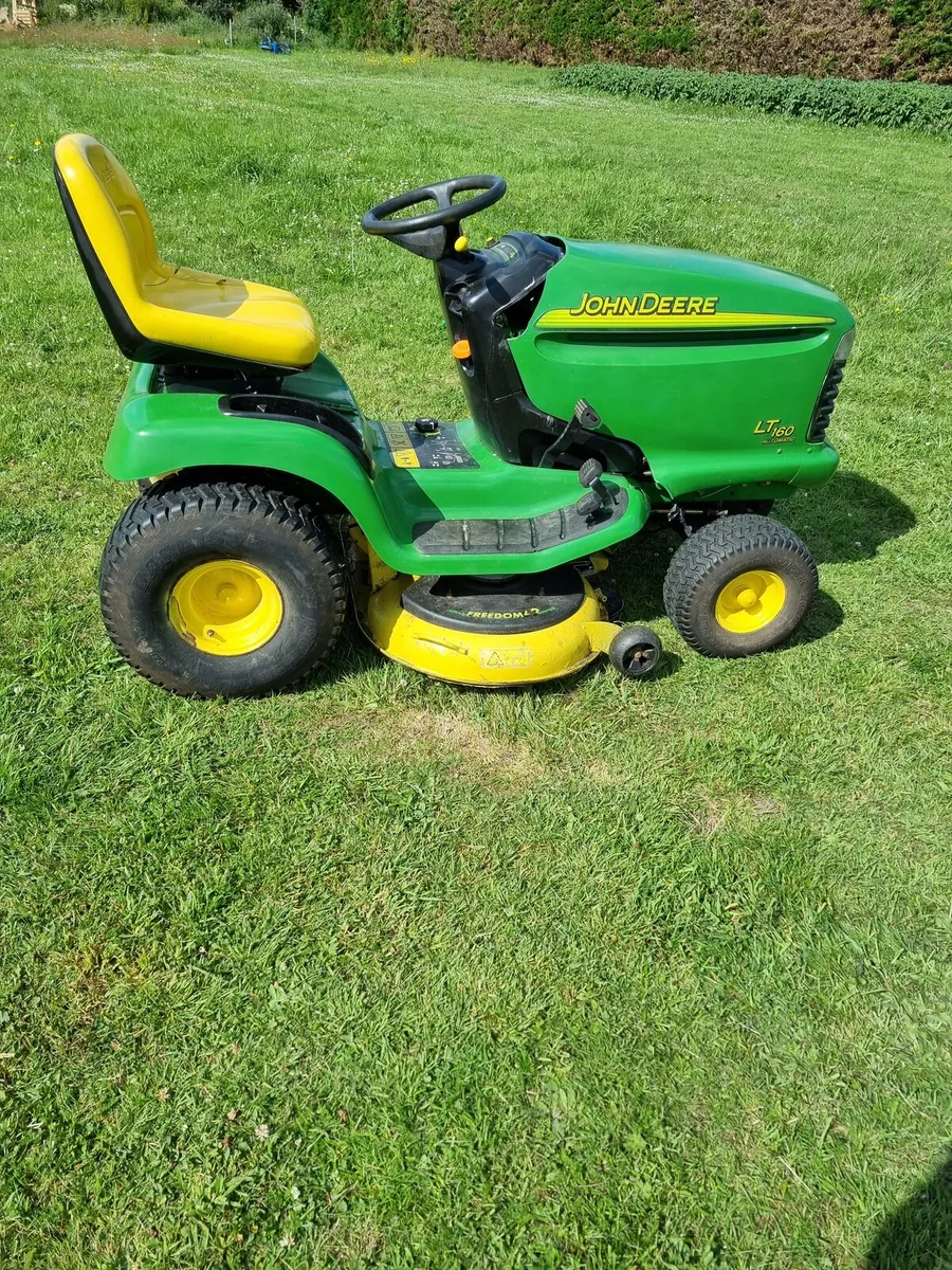 John deere LT160 automatic ride on mower - Image 3