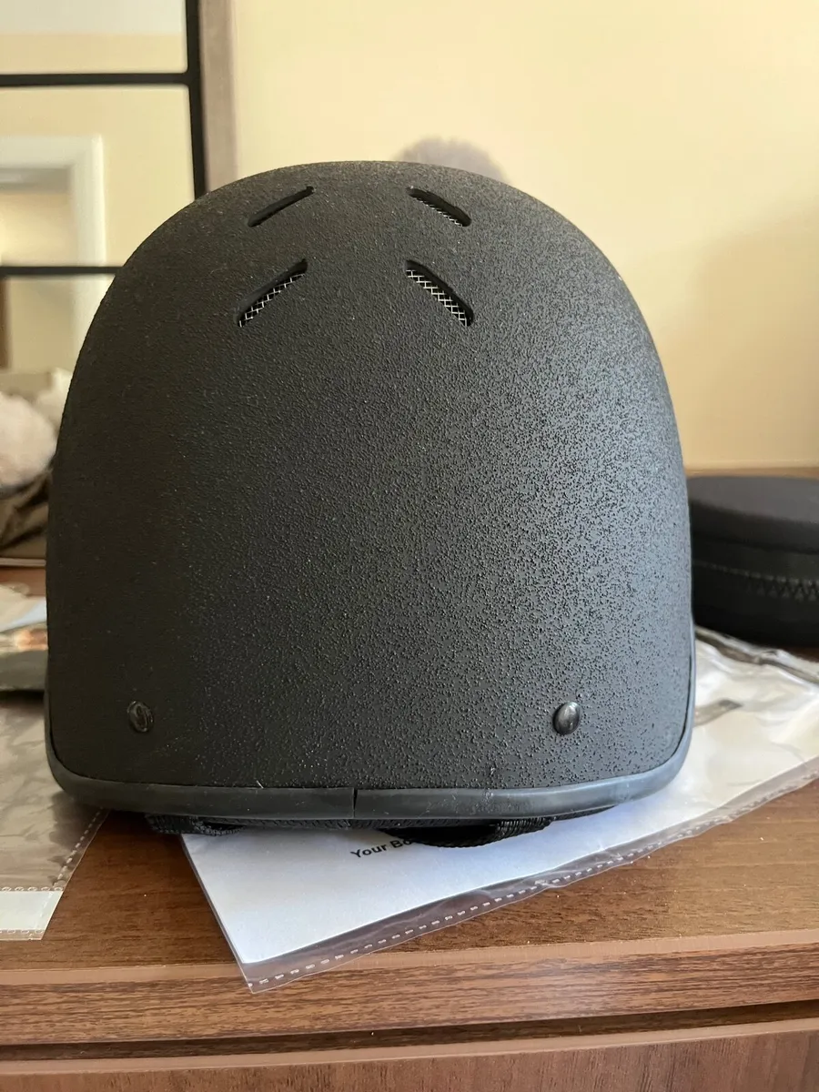 Charles Owen helmet - Image 4