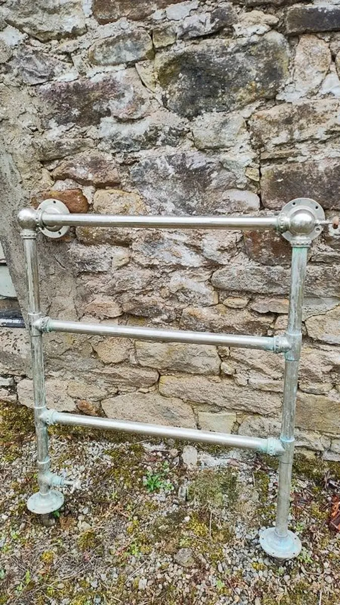 Vintage working Chrome/Brass Towel Rail - Image 3