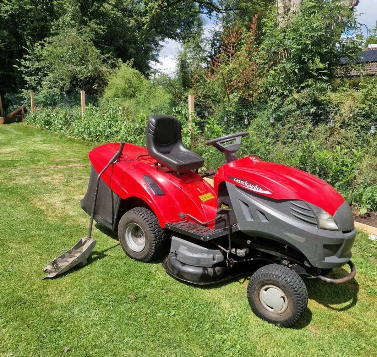 Ride on lawnmower - Image 3