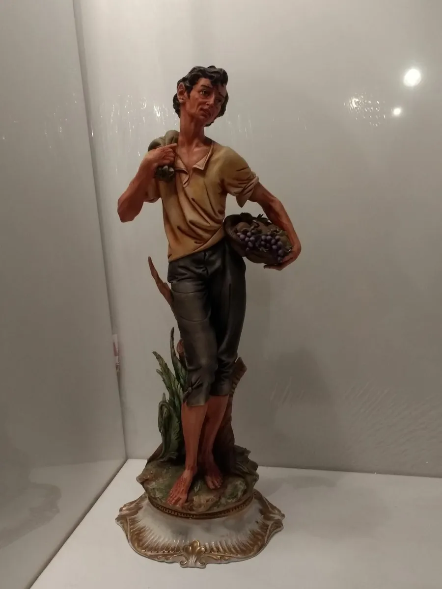 Capodimonte Figurine set Rare Vintage Collectible - Image 1