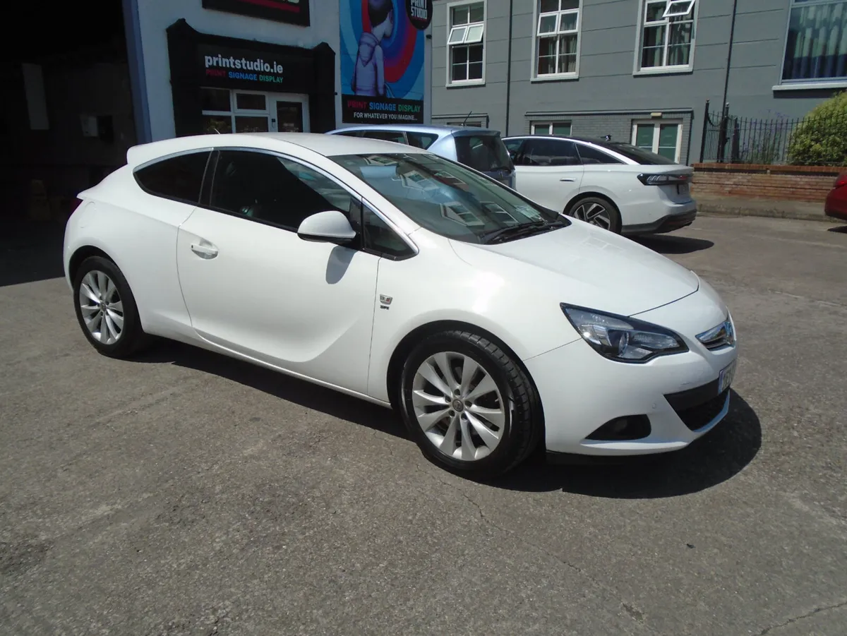 Vauxhall Astra 2015 - Image 1