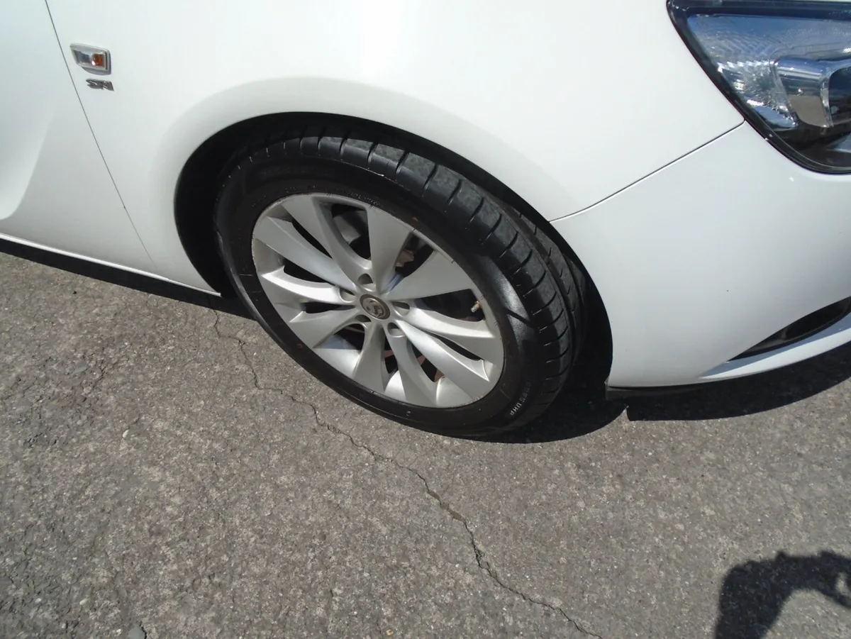 Vauxhall Astra 2015 - Image 2