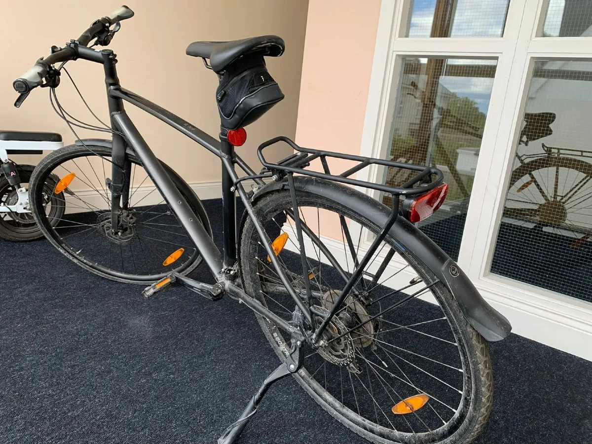 Bicycle - Trek FX3 2022 - Image 1