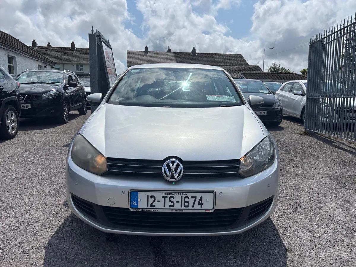 Volkswagen Golf 2012  1.6 TDI  HATCHBACK - Image 2