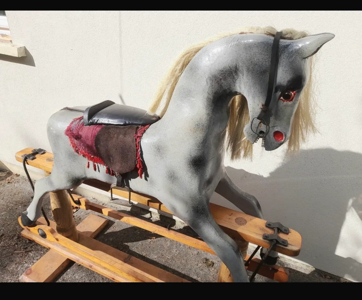 Grey rocking horse - Image 1