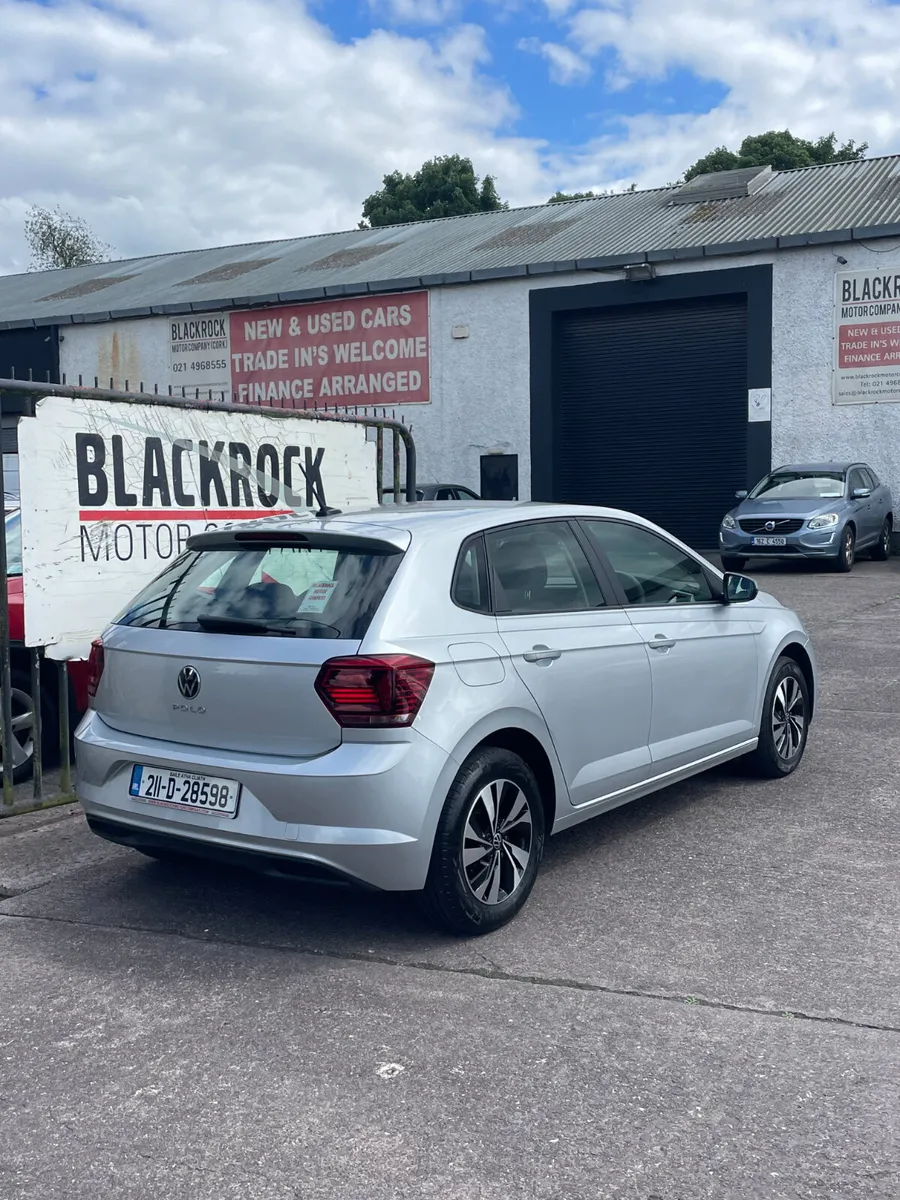 Volkswagen Polo 2021 - Image 2