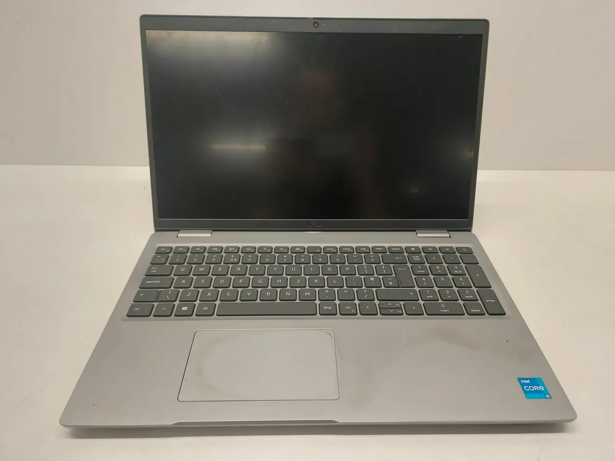 Online auction Of A Dell Latitude 5520 - Image 1
