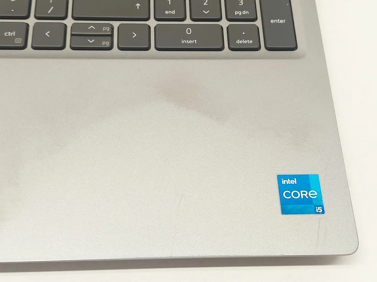 Online auction Of A Dell Latitude 5520 - Image 4