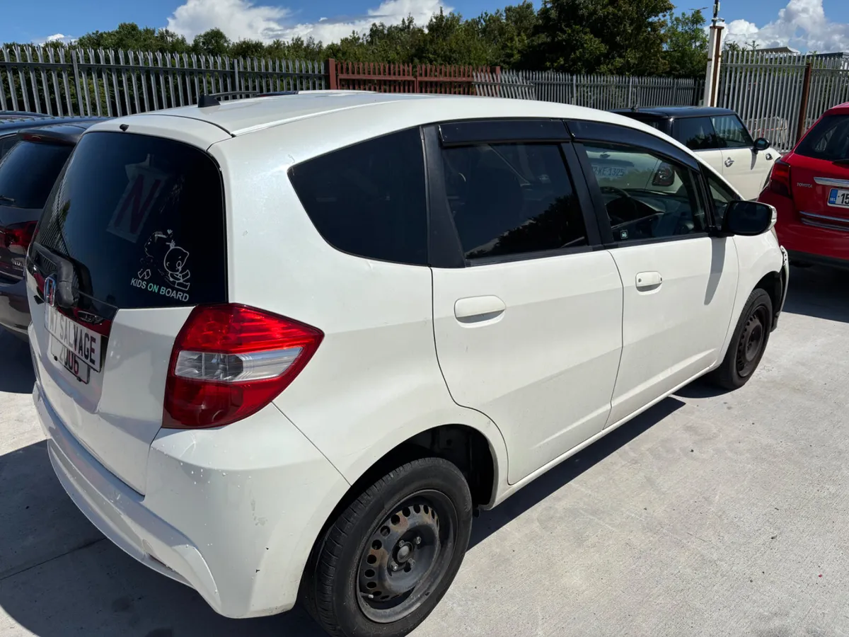 11 Honda Fit Auto NCT 1/26 130km Drives - Image 3