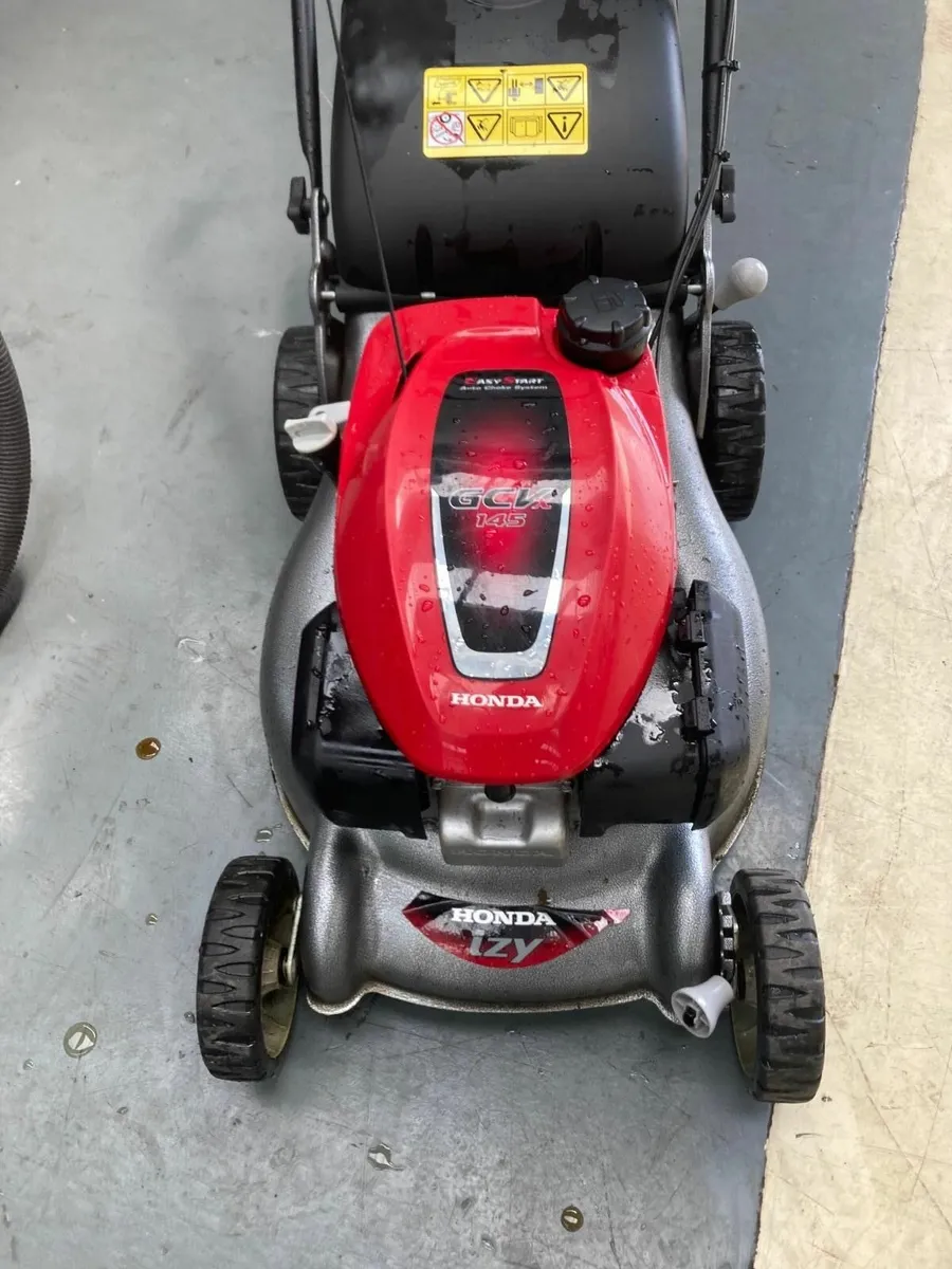 LAWNMOVER HONDA IZY - Image 1