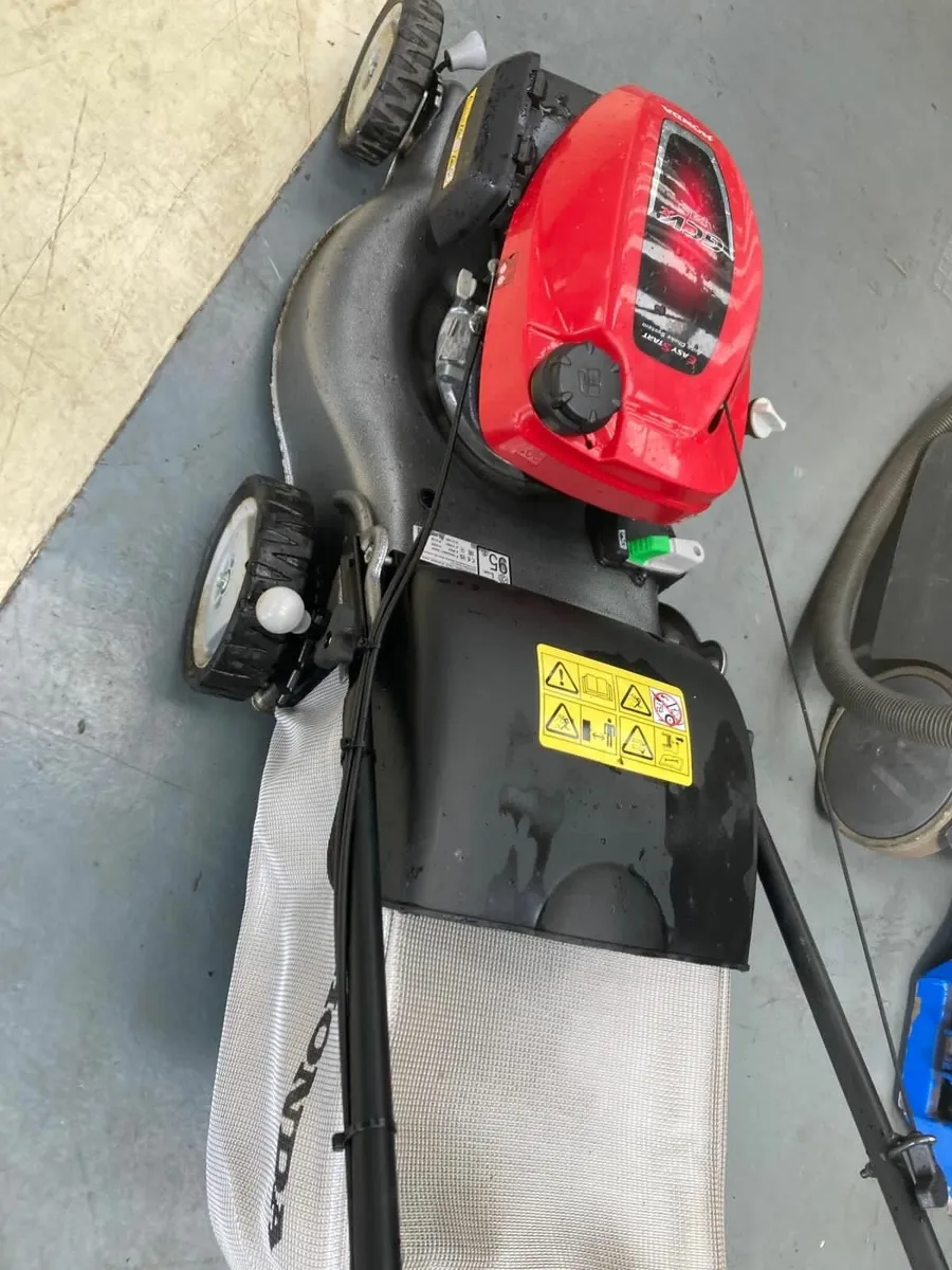 LAWNMOVER HONDA IZY - Image 2
