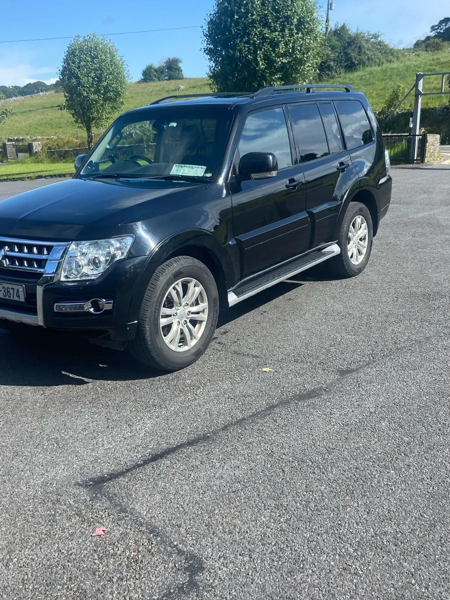 2016 Mitsubishi Pajero Shogun SG3 N1 crew cab - Image 4