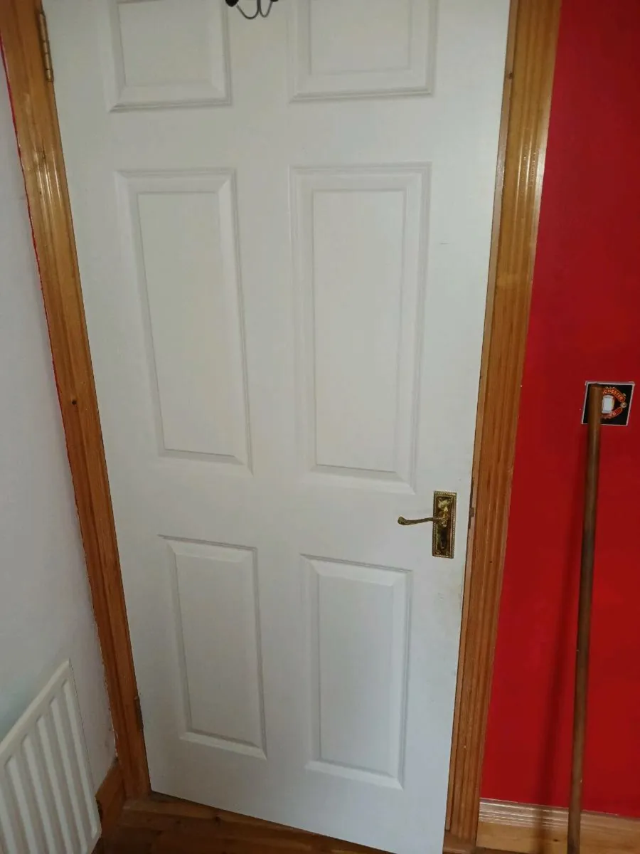 White internal doors - Image 2