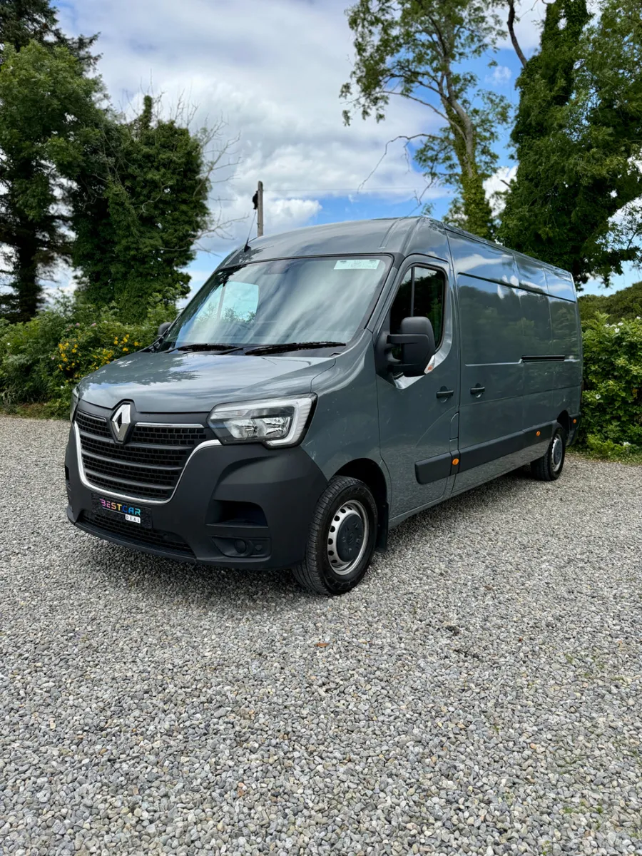 2022 Renault Master 2.3 dci LM35 only 27 kms - Image 4