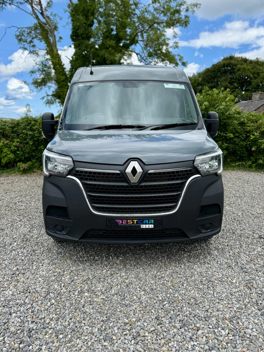 2022 Renault Master 2.3 dci LM35 only 27 kms - Image 2