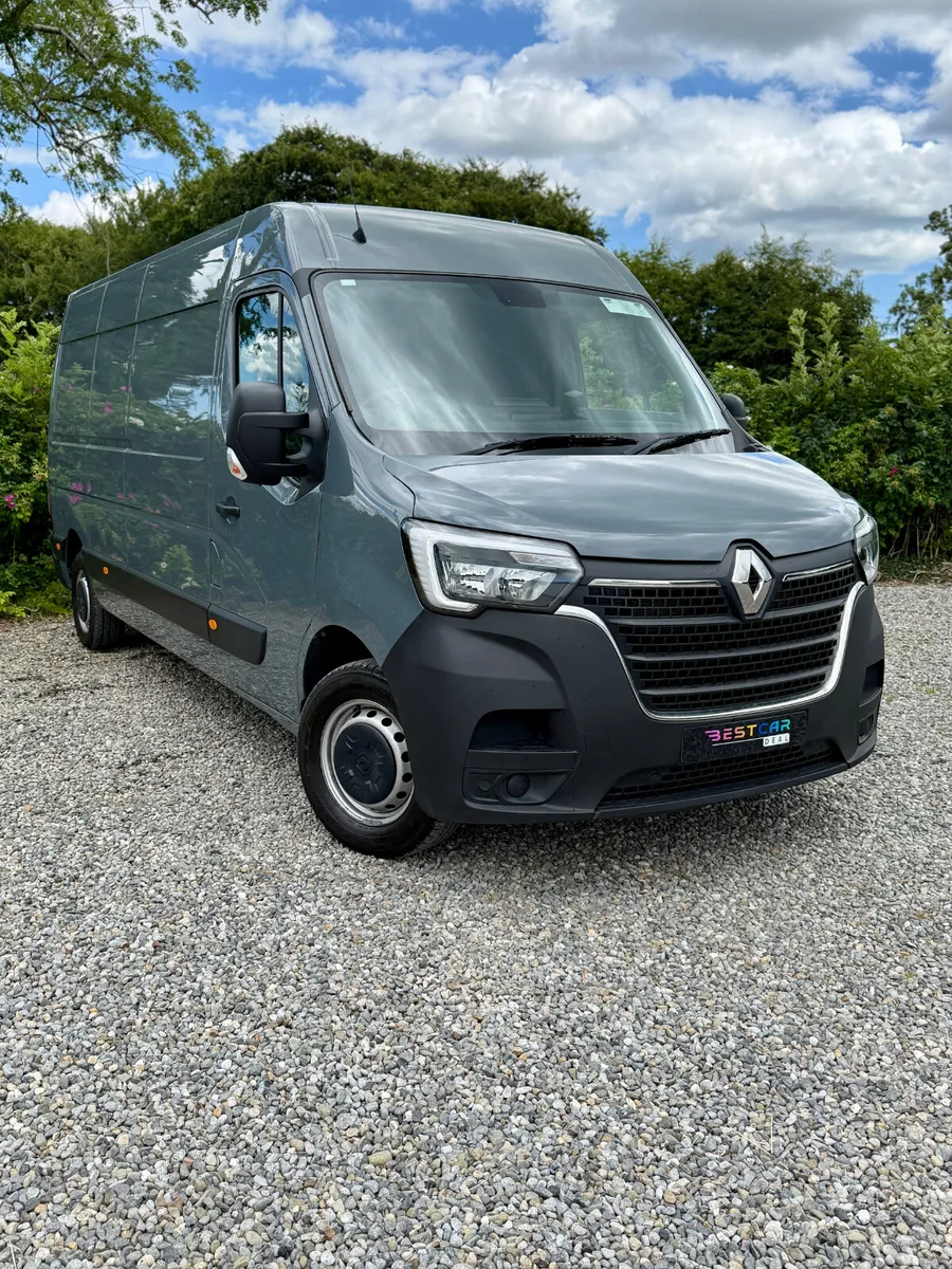 2022 Renault Master 2.3 dci LM35 only 27 kms - Image 1