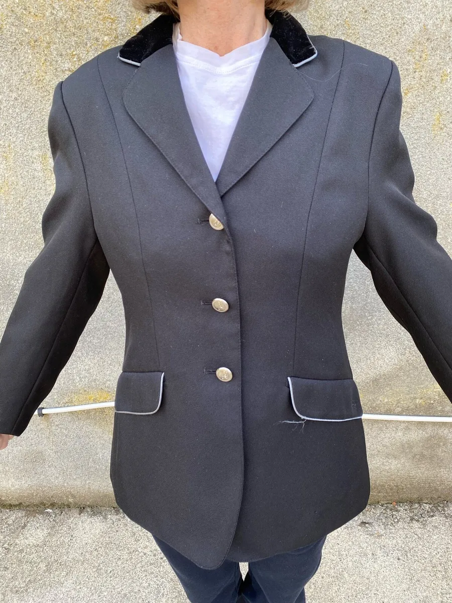 Ladies Black show jacket - Image 1