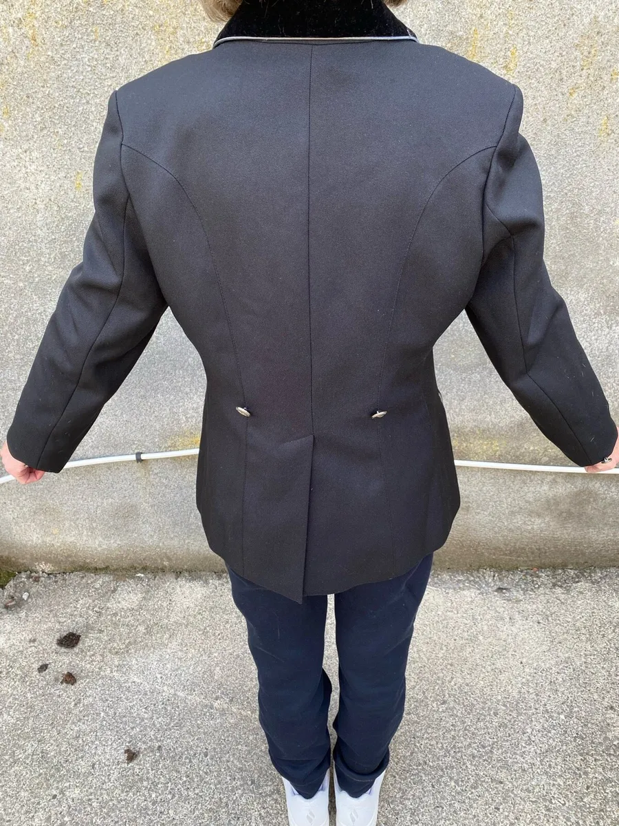 Ladies Black show jacket - Image 2