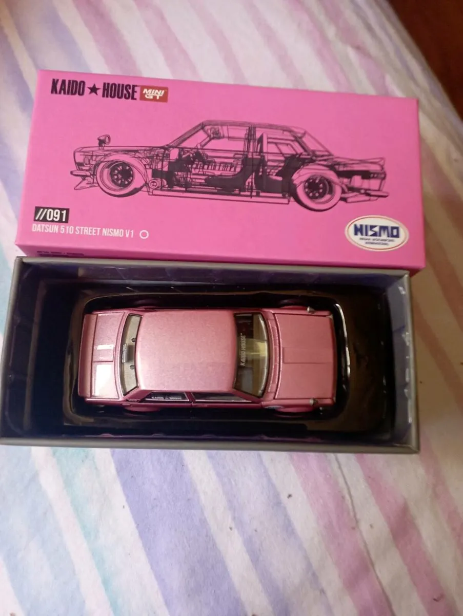 1-64 MINI GT KAIDO HOUSE #9 DATSUN 510 STREET CAR - Image 1