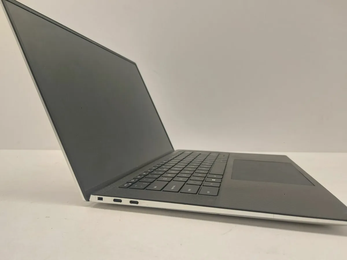 Online Auction Of A Dell XPS P91F & More! - Image 2